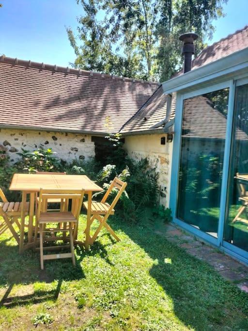 Écardenville-sur-Eure Charmante Maisonnette En Pierre מראה חיצוני תמונה
