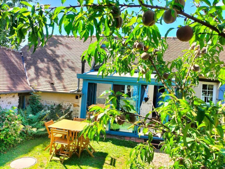 Écardenville-sur-Eure Charmante Maisonnette En Pierre מראה חיצוני תמונה
